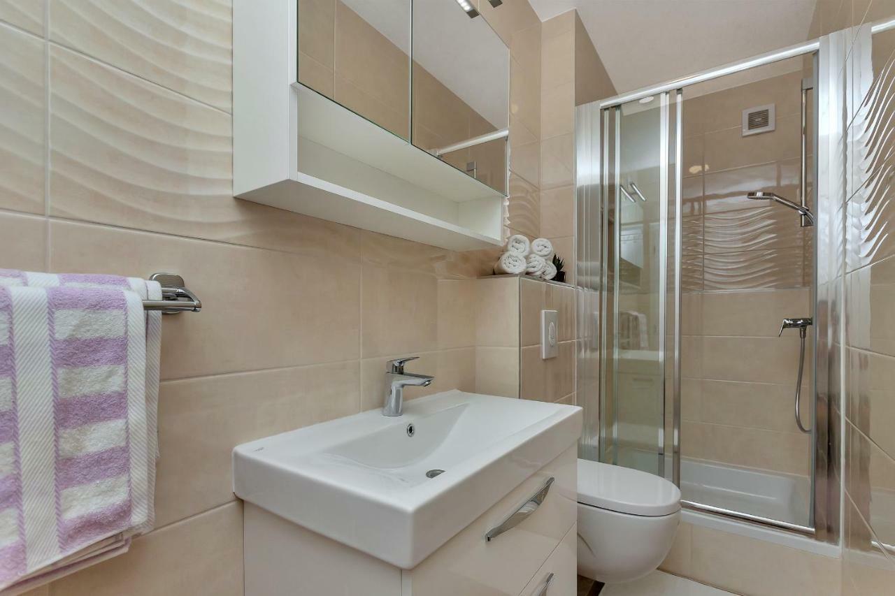 Sun&Sea 4 Stars Apartment Makarska Esterno foto